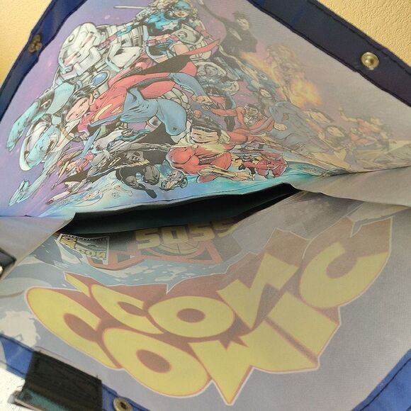 2022 Comic Con DC superhero swag bag with adjustable strap - Picture 3 of 9